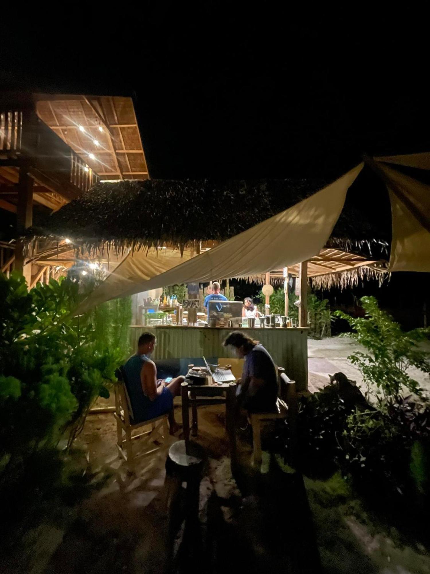 Bed and Breakfast Coleto Siargao San Isidro  Экстерьер фото