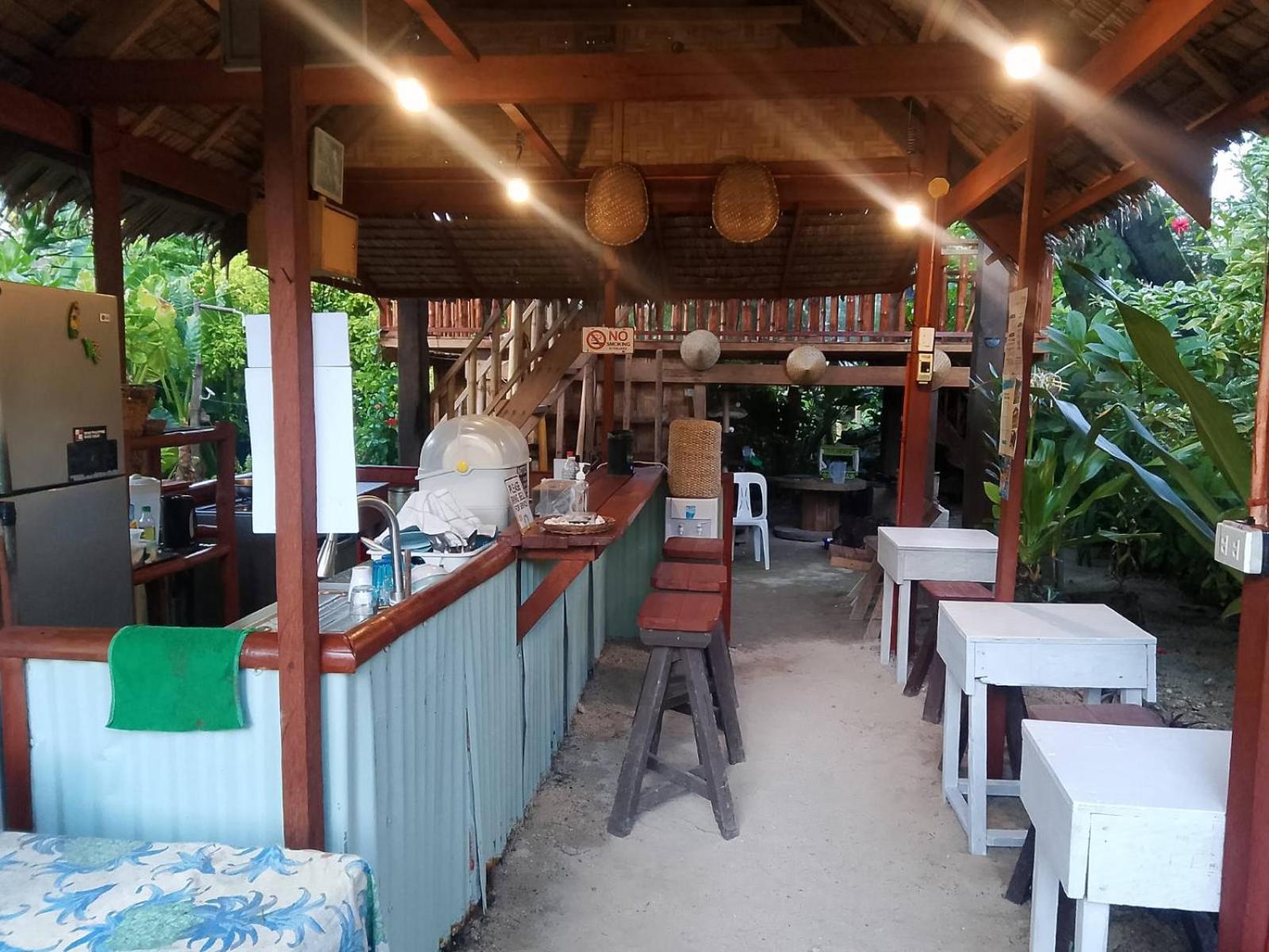 Bed and Breakfast Coleto Siargao San Isidro  Экстерьер фото